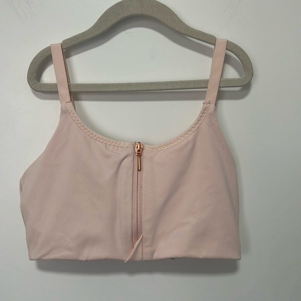 Athleta Women’s Empower Daily Bra in light Pink size XS
